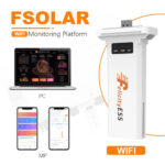 FSOLAR Wi-Fi Monitoring na białym tle: laptop i dwa smartfony z aplikacją oraz biały moduł Felicity ESS z portem USB i diodami.