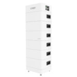 Wieżowa bateria Dyness Tower T21 21,31 kWh z 6 modułami, czarnymi portami bocznymi i metalowymi nóżkami.