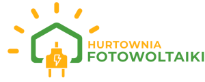 Zielony zarys domu z żółtą wtyczką i promieniami słońca, obok logo „Hurtownia Fotowoltaiki"